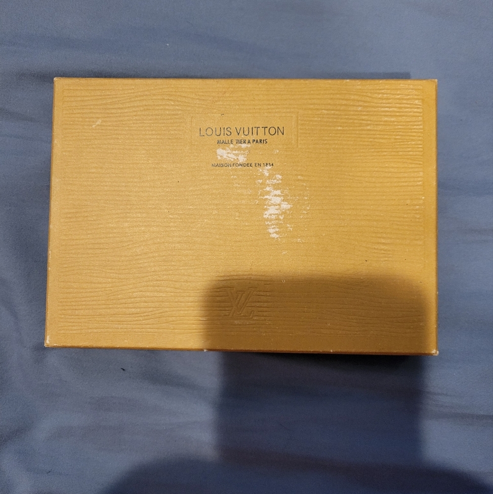 Louis Vuitton tri-flod ladies wallet - red, white & blue 3-3/4"×6"